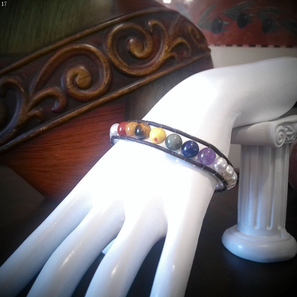 SIMPLY BLING CHAKRA Beads with Pearls & Brown Leather Bracelet Size 7 3/4"